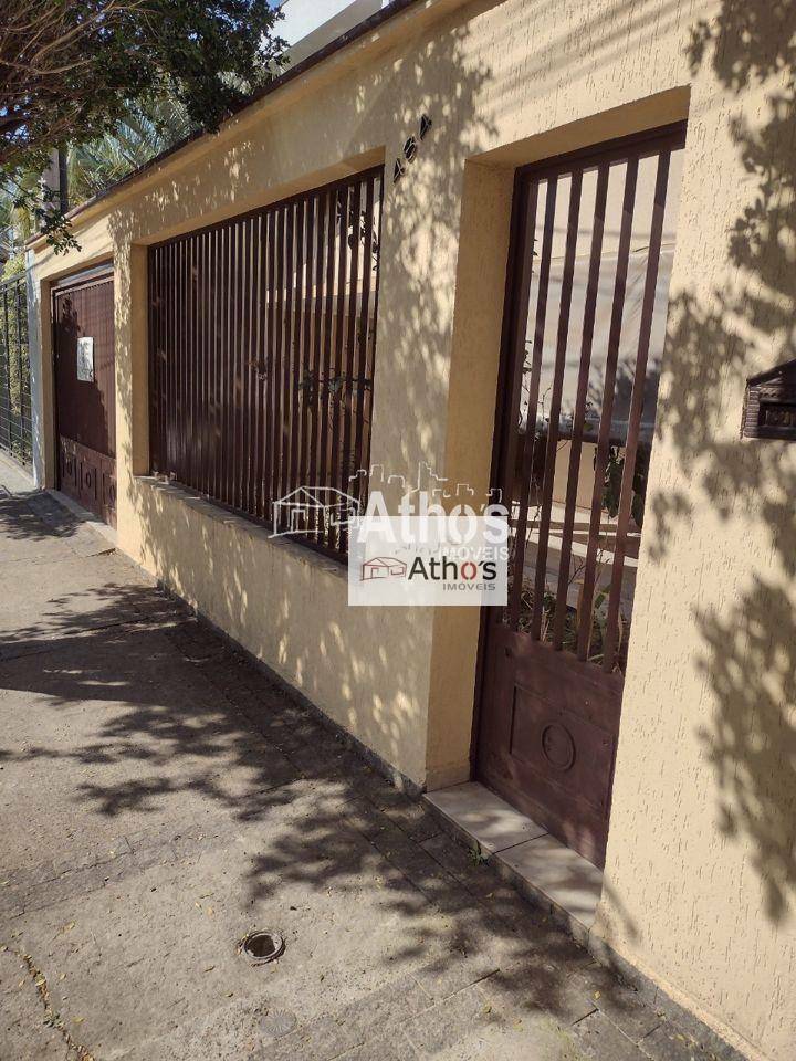 Casa à venda com 3 quartos, 240m² - Foto 2