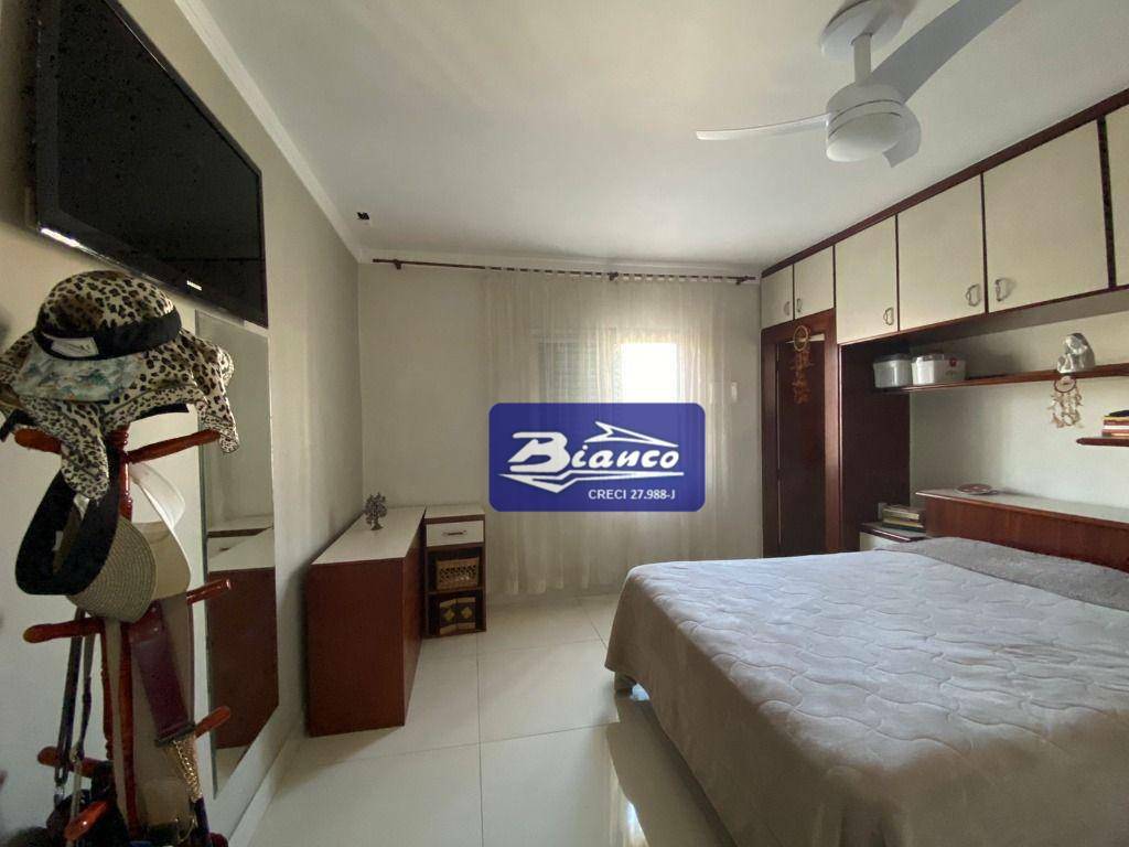 Sobrado à venda com 3 quartos, 218m² - Foto 8