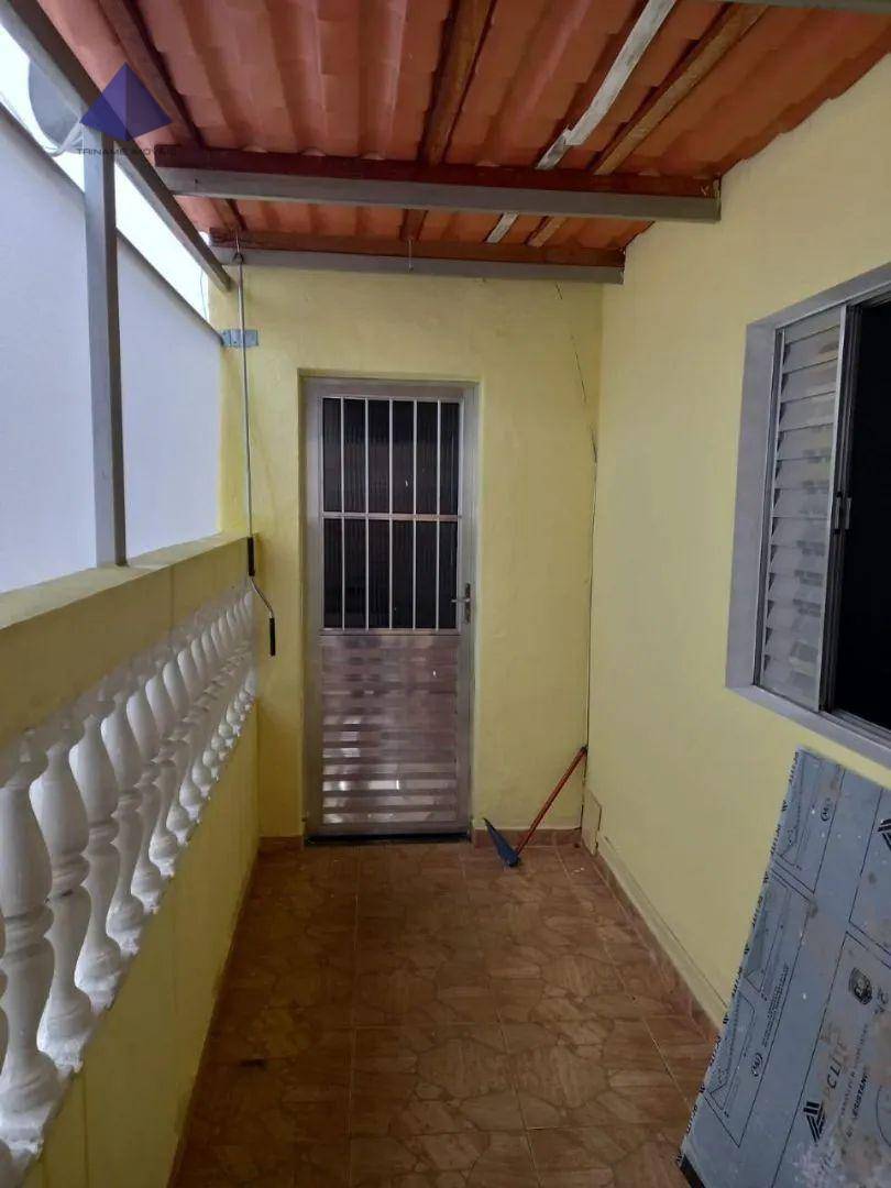 Sobrado à venda com 4 quartos, 5m² - Foto 2