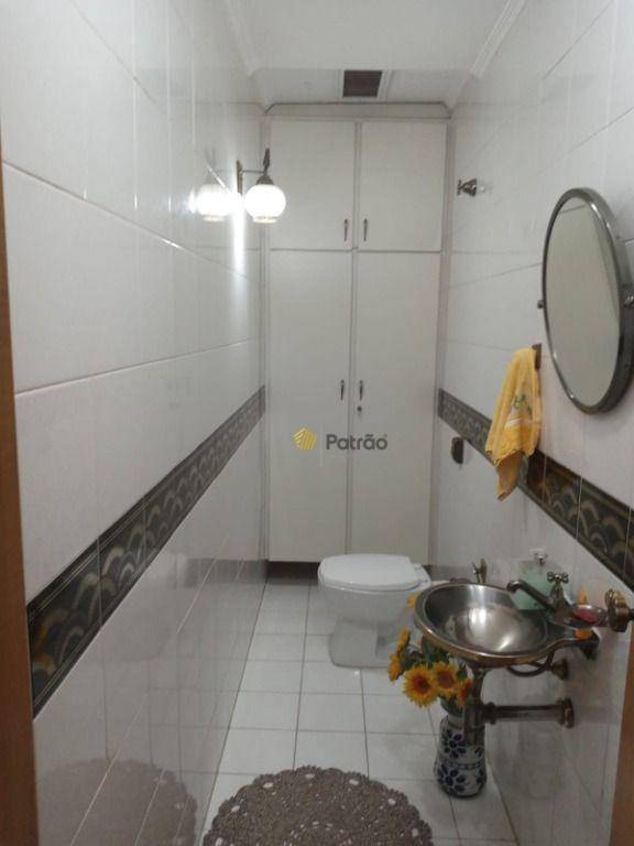 Sobrado à venda com 4 quartos, 200m² - Foto 7