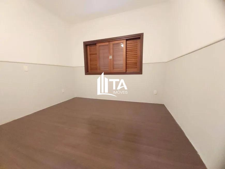 Casa de Condomínio à venda e aluguel com 3 quartos, 250m² - Foto 12