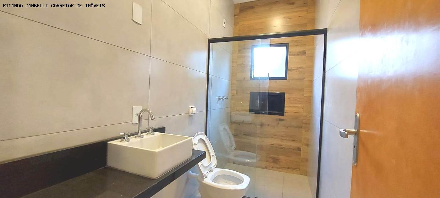 Casa à venda com 3 quartos, 250m² - Foto 9