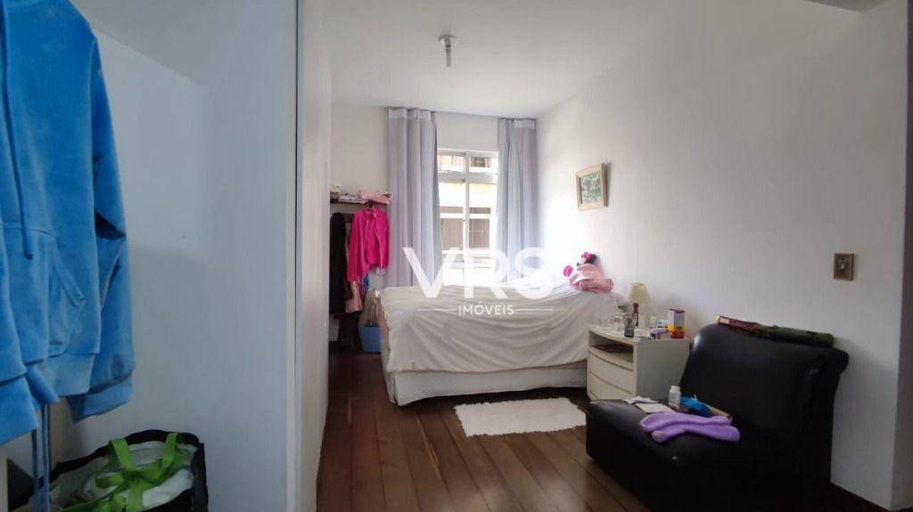 Apartamento à venda com 4 quartos, 220m² - Foto 9