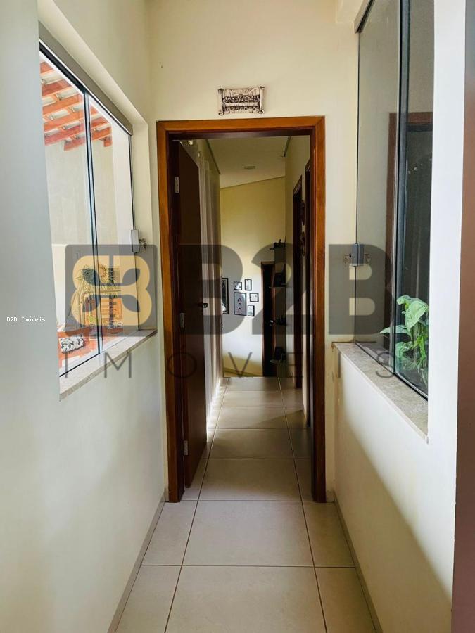 Casa de Condomínio à venda com 3 quartos, 247m² - Foto 28