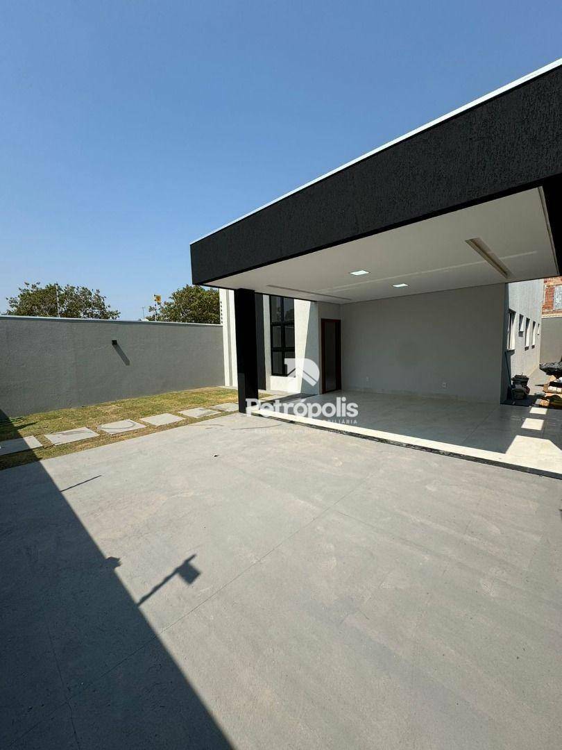 Casa à venda com 3 quartos, 130m² - Foto 1