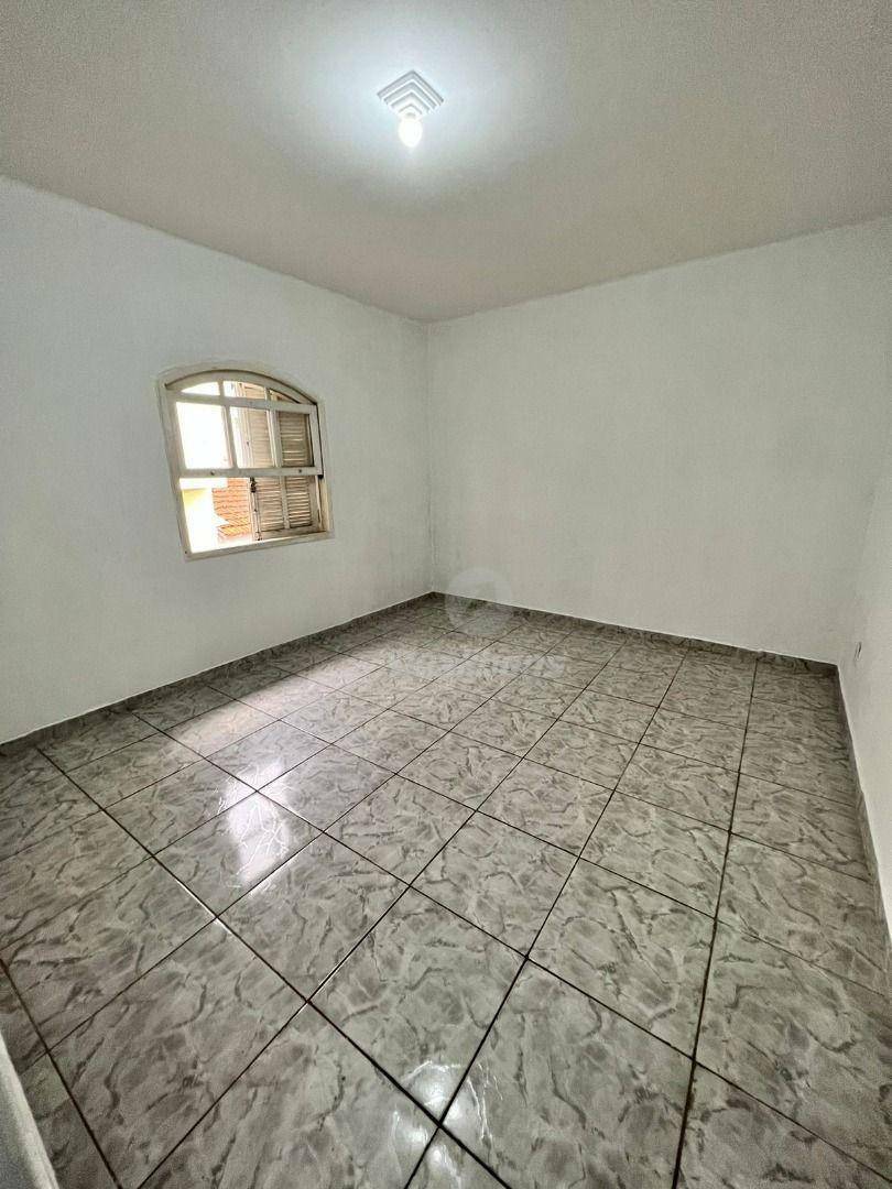 Casa à venda com 3 quartos, 234m² - Foto 10