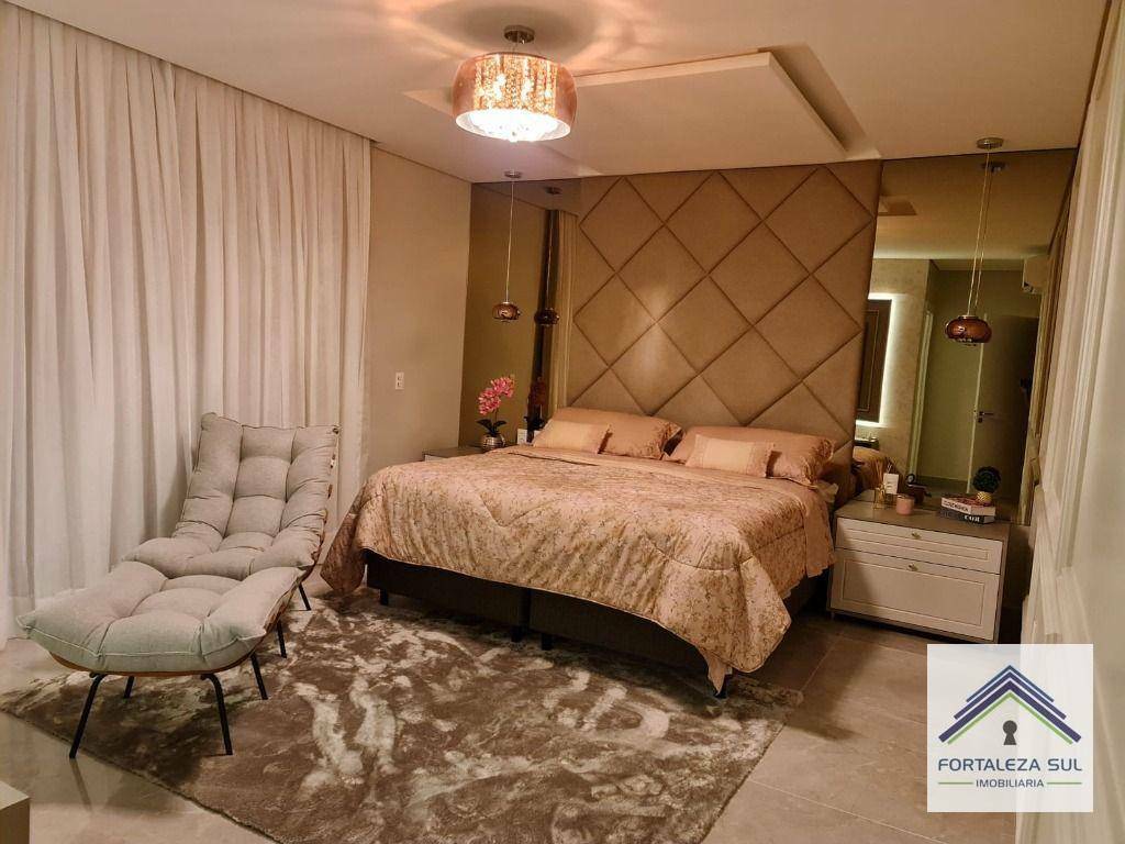 Casa de Condomínio à venda com 5 quartos, 380m² - Foto 17