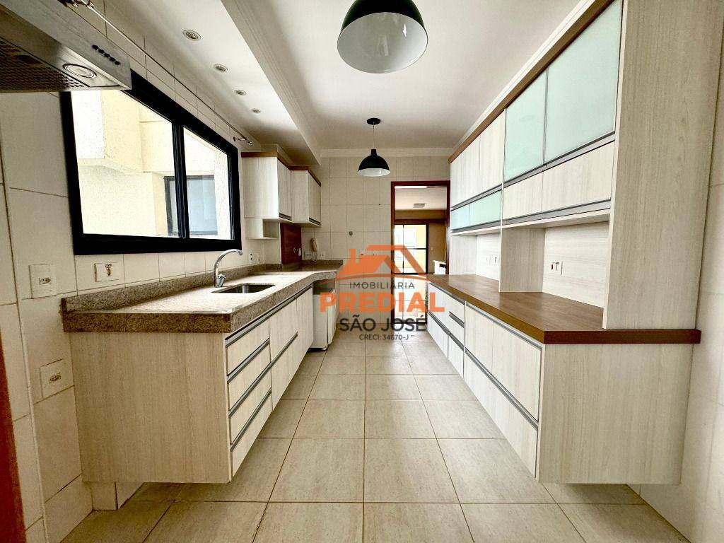 Apartamento para alugar com 3 quartos, 152m² - Foto 19