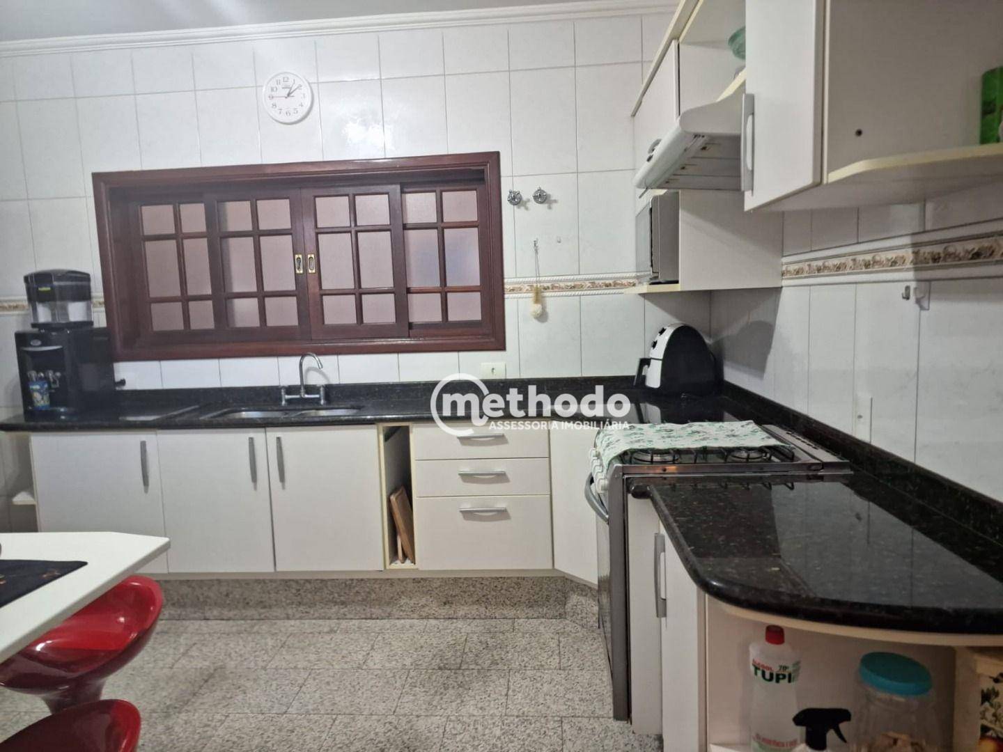 Casa à venda com 4 quartos, 330m² - Foto 31