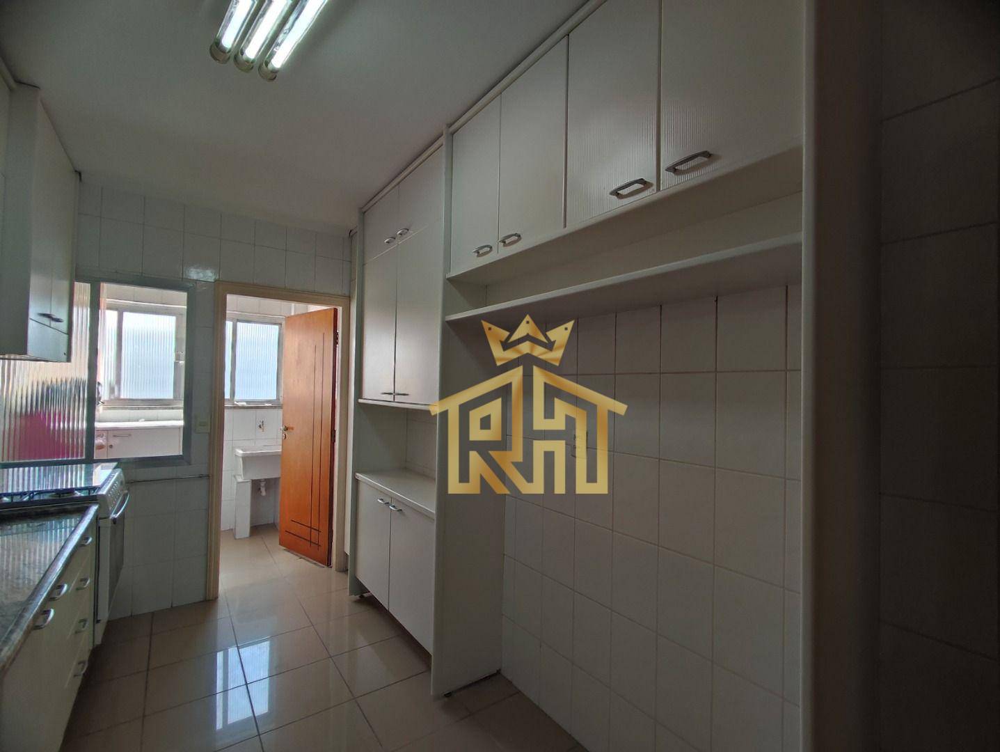 Apartamento à venda com 3 quartos, 131m² - Foto 19