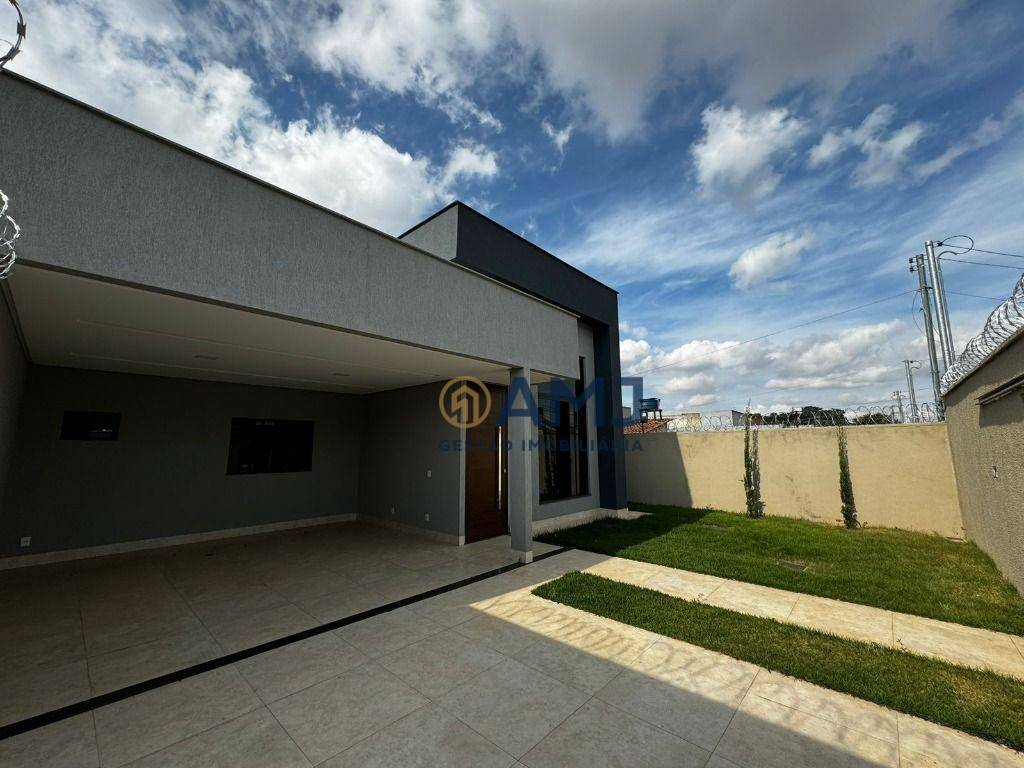 Casa à venda com 3 quartos, 127m² - Foto 2