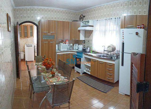 Casa à venda com 3 quartos, 230m² - Foto 17