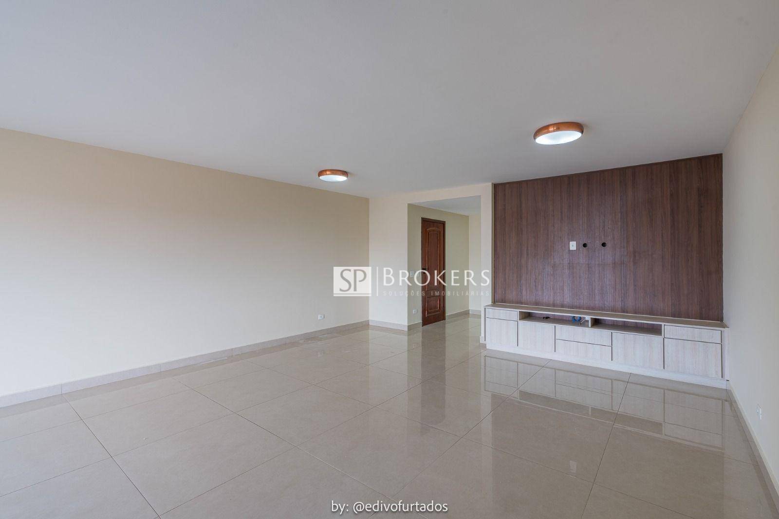 Apartamento para alugar com 3 quartos, 185m² - Foto 3