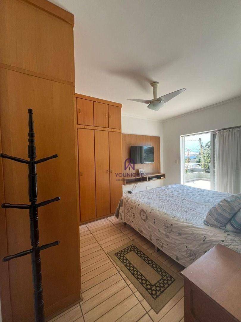 Casa à venda com 3 quartos, 236m² - Foto 43