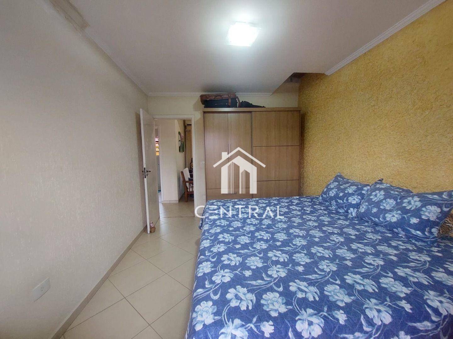 Sobrado à venda com 4 quartos, 340m² - Foto 49