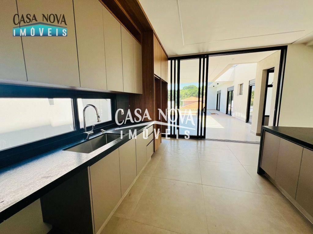 Casa de Condomínio à venda com 4 quartos, 370m² - Foto 13