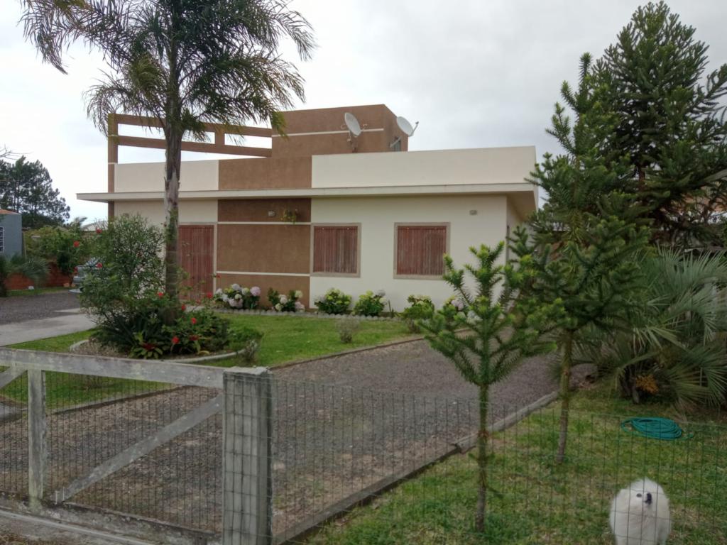 Casa à venda com 3 quartos, 150m² - Foto 2