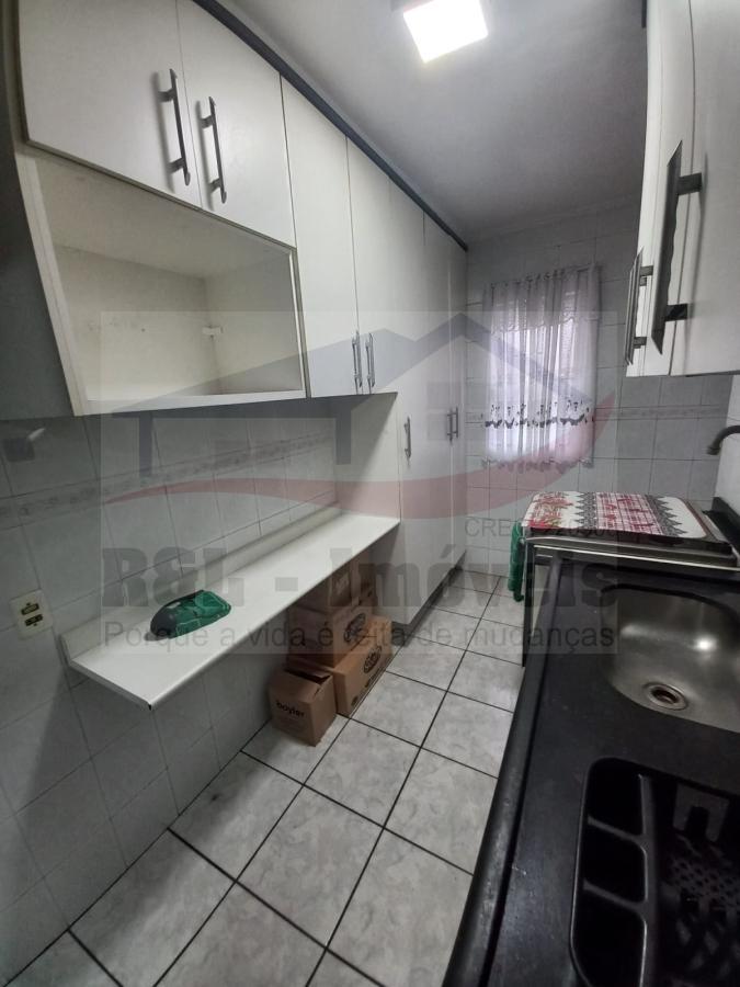 Apartamento à venda com 2 quartos, 63m² - Foto 2