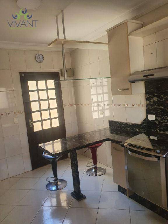 Sobrado à venda com 3 quartos, 200m² - Foto 32