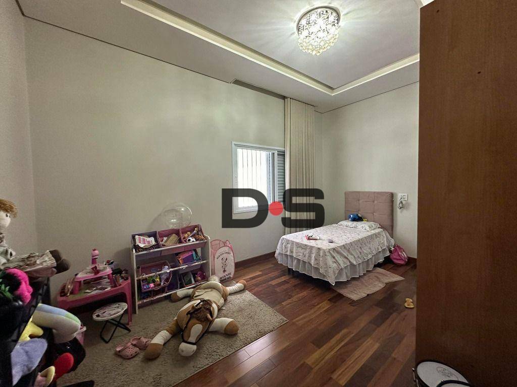 Casa de Condomínio à venda com 3 quartos, 460m² - Foto 8