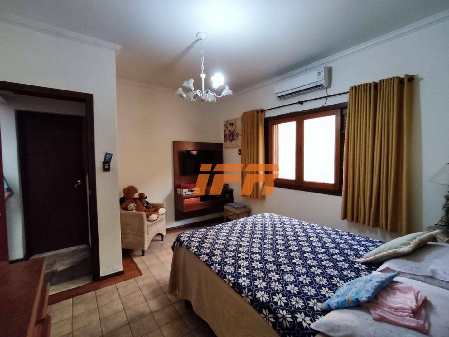 Sobrado à venda com 4 quartos, 300m² - Foto 43