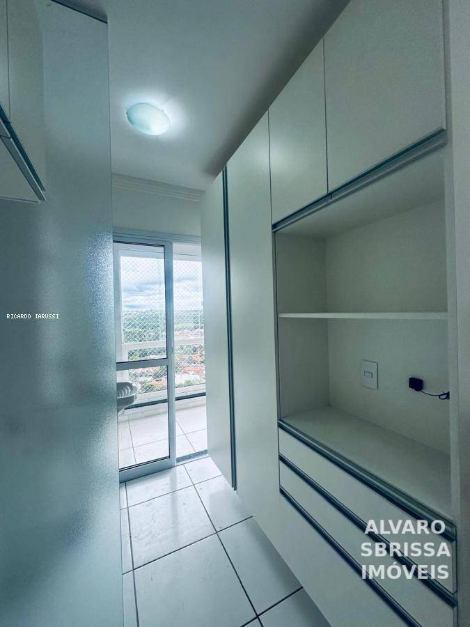 Apartamento para alugar com 2 quartos, 65m² - Foto 8