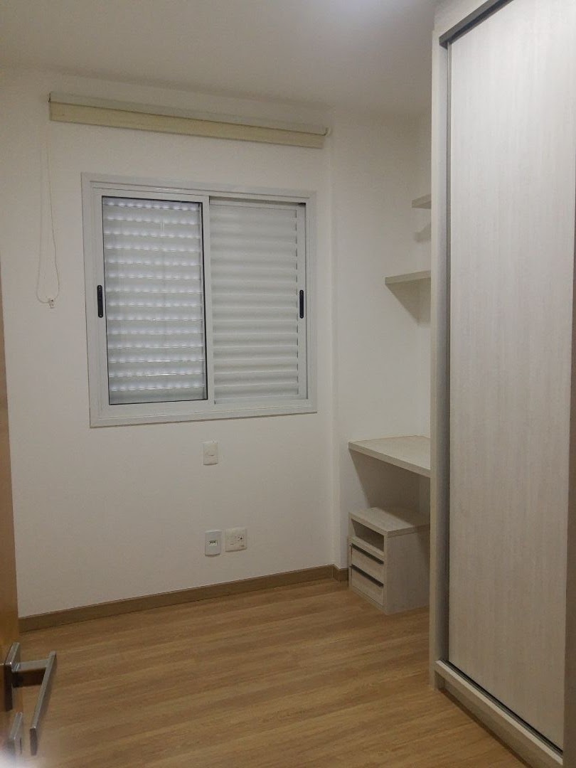 Apartamento para alugar com 3 quartos, 79m² - Foto 10