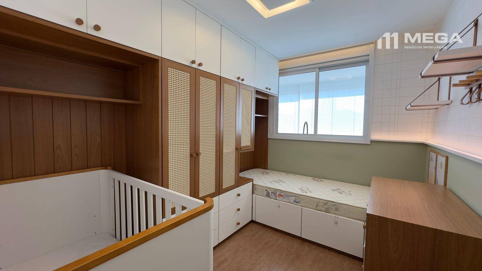 Apartamento à venda com 3 quartos, 187m² - Foto 32