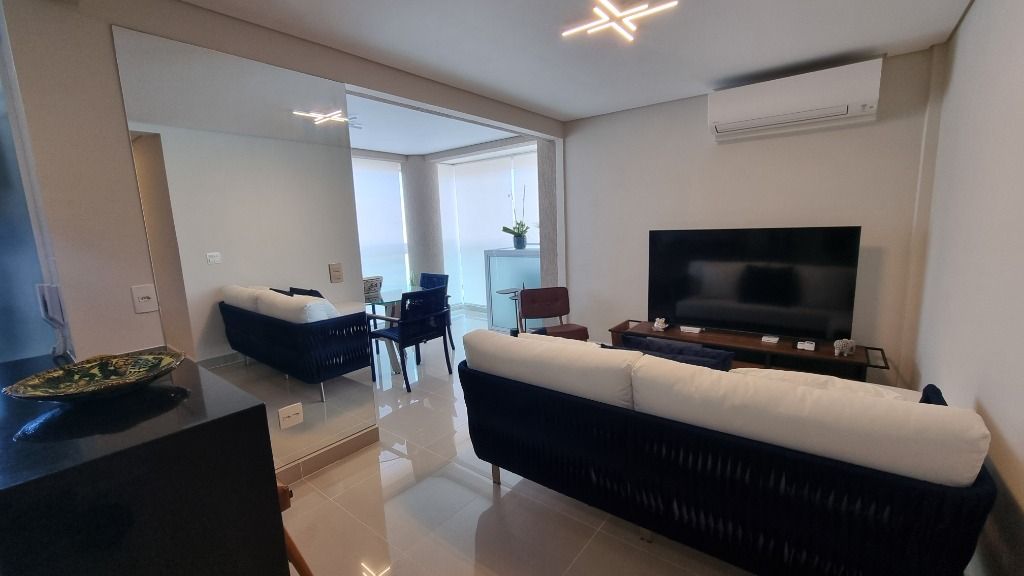 Apartamento à venda com 2 quartos, 70m² - Foto 2