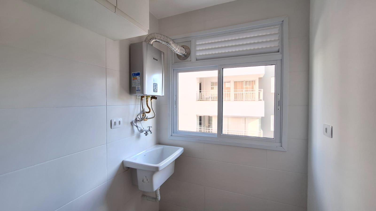 Apartamento para alugar com 2 quartos, 75m² - Foto 4