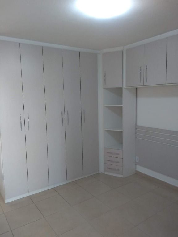 Casa à venda com 2 quartos, 75m² - Foto 15