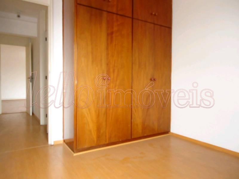 Apartamento para alugar com 3 quartos, 130m² - Foto 8