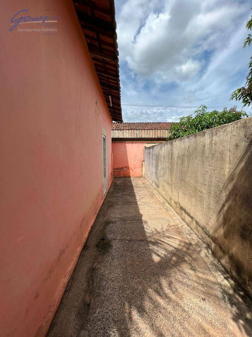 Casa à venda com 3 quartos, 97m² - Foto 2