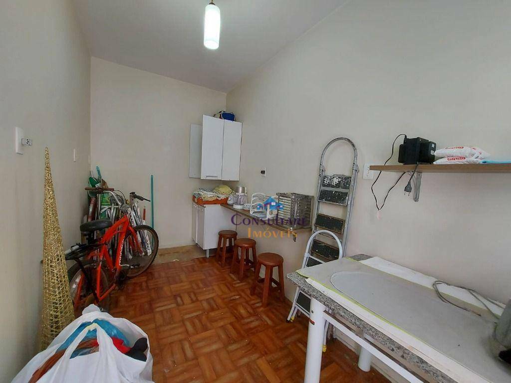 Apartamento à venda com 3 quartos, 185m² - Foto 19