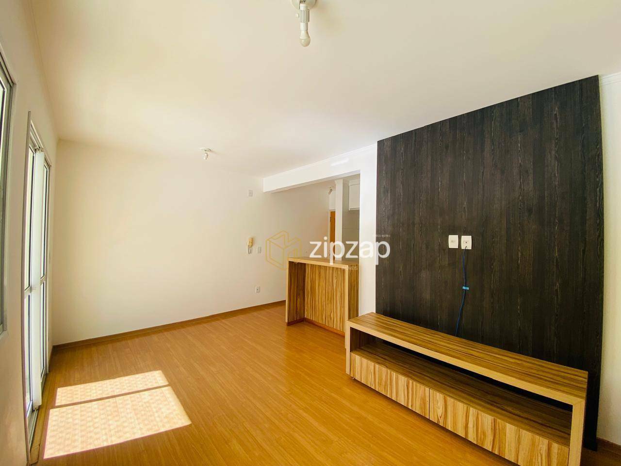 Apartamento para alugar com 3 quartos, 72m² - Foto 2