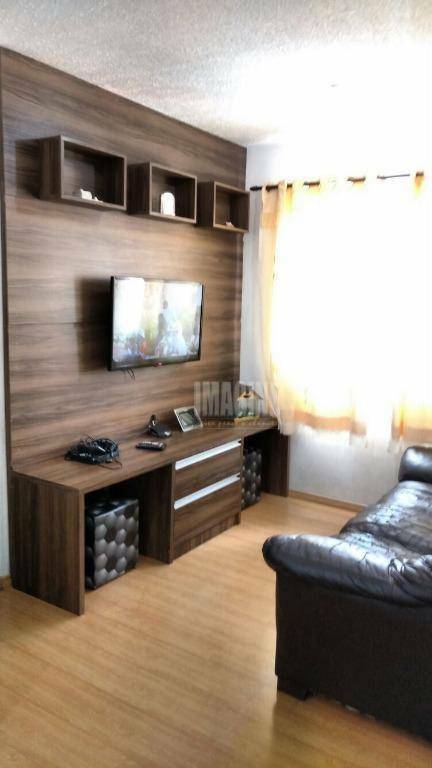 Apartamento à venda com 2 quartos, 42m² - Foto 3