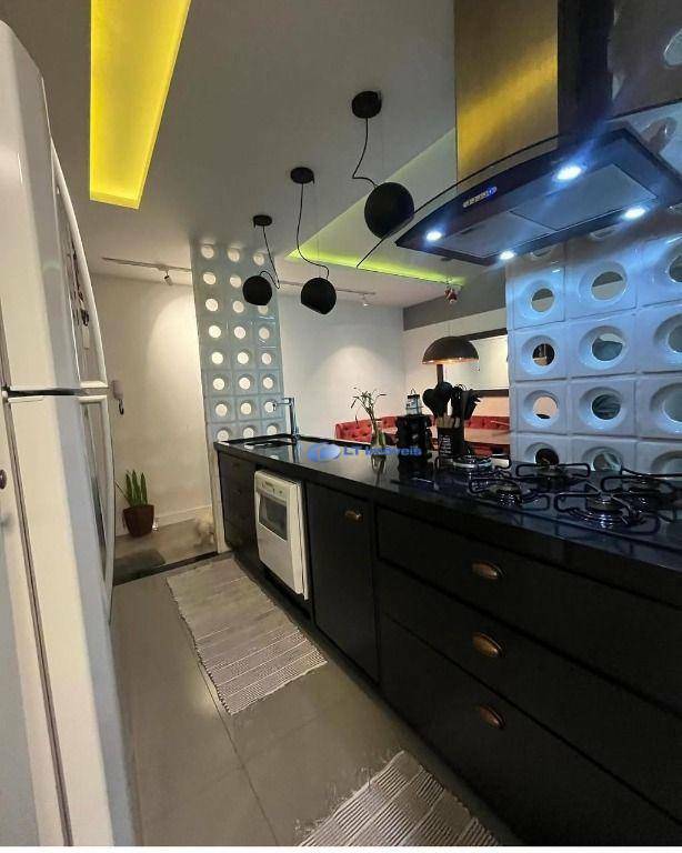 Apartamento para alugar com 3 quartos, 83m² - Foto 4