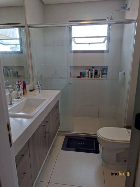 Apartamento à venda com 3 quartos, 142m² - Foto 18