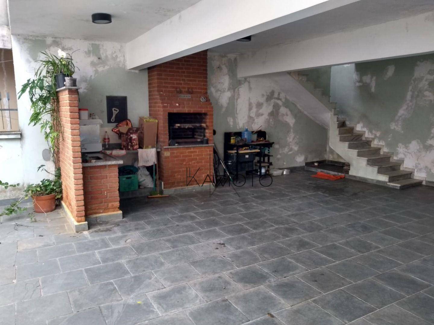 Casa à venda com 4 quartos, 243m² - Foto 1