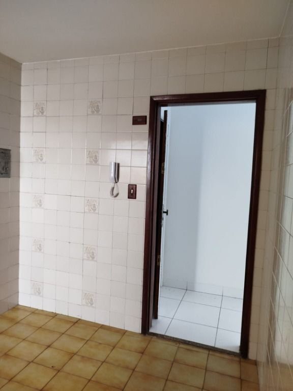 Apartamento para alugar com 2 quartos, 67m² - Foto 16