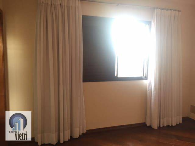 Apartamento para alugar com 3 quartos, 147m² - Foto 12