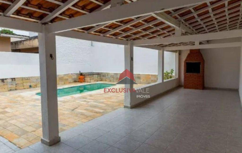 Casa à venda com 3 quartos, 300m² - Foto 12