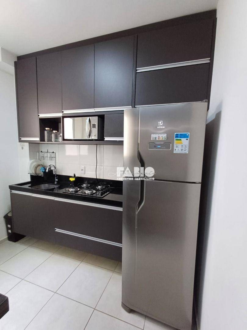 Apartamento à venda com 2 quartos, 40m² - Foto 8