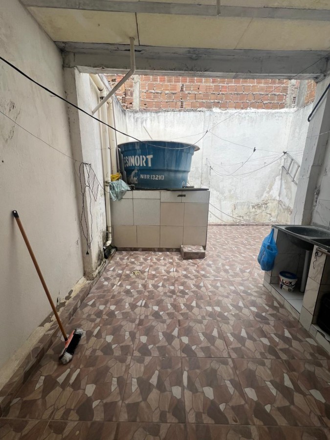 Casa para alugar com 3 quartos, 100m² - Foto 11