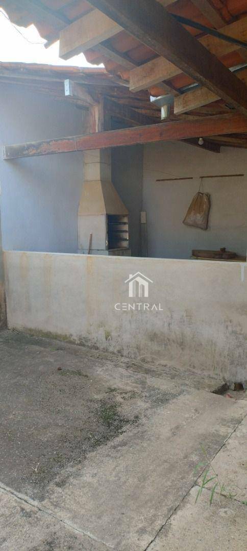 Chácara à venda com 2 quartos, 300m² - Foto 13