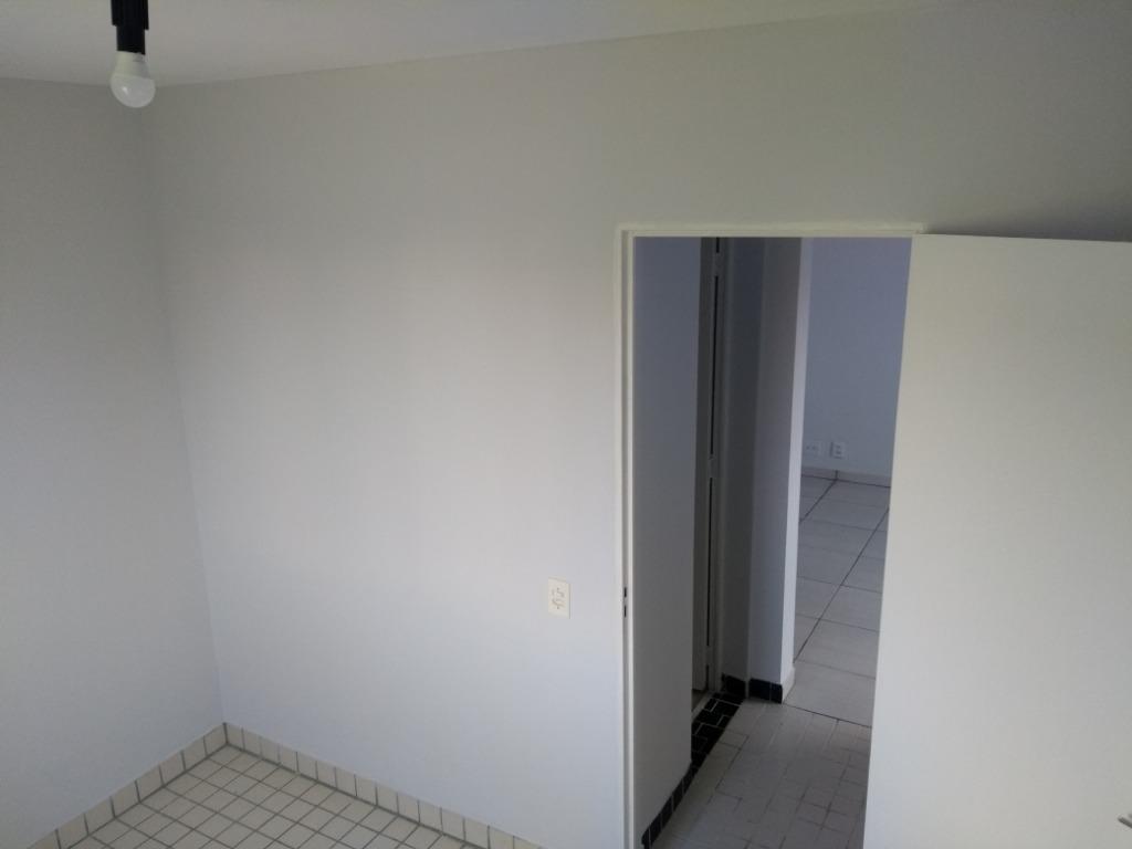 Apartamento à venda com 2 quartos, 57m² - Foto 6