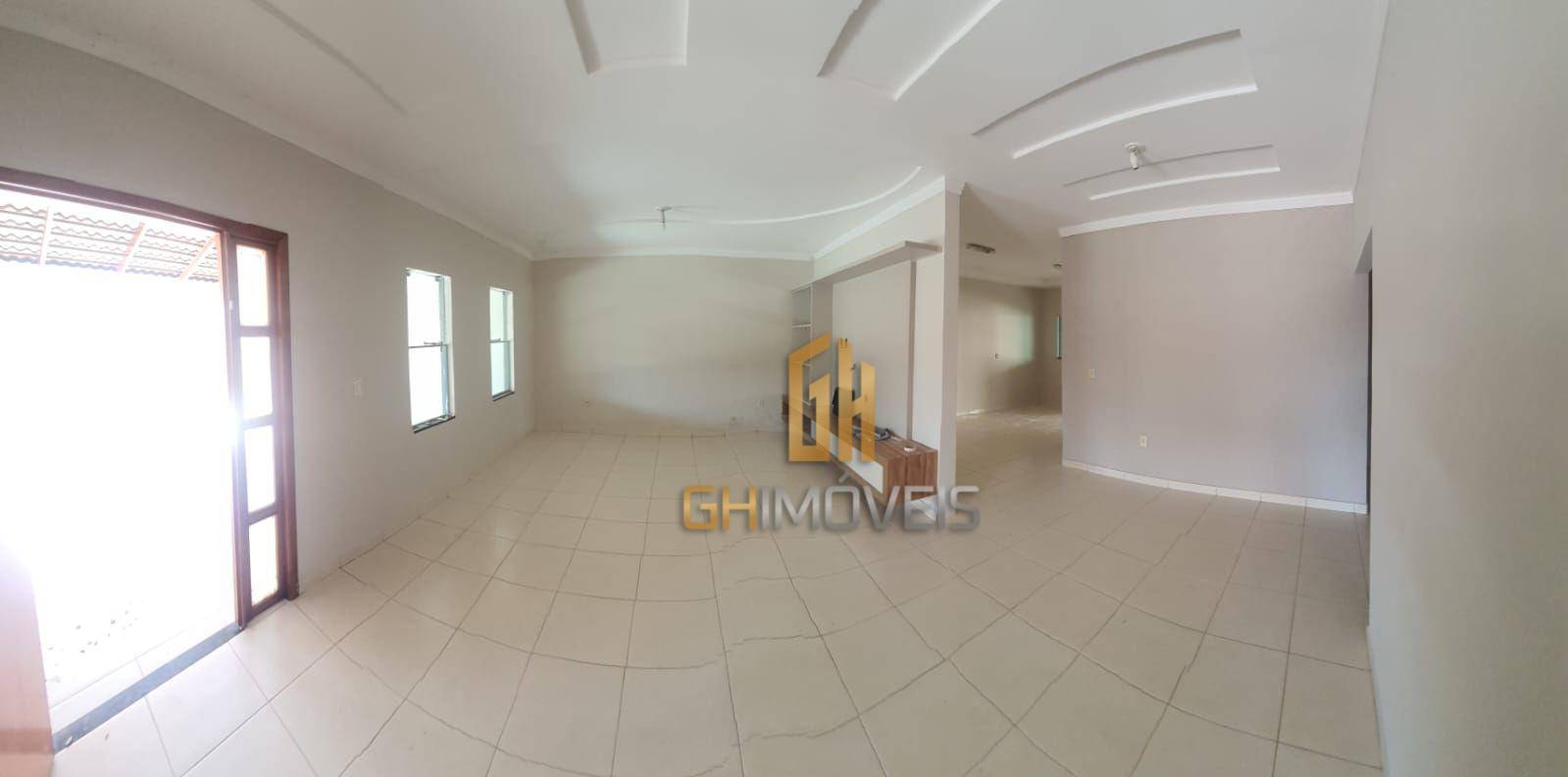 Casa à venda com 3 quartos, 200m² - Foto 2