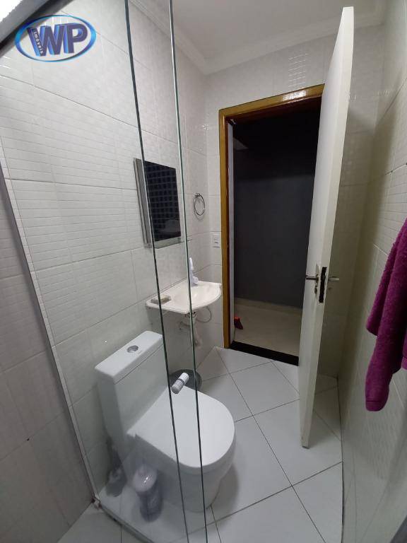 Sobrado à venda com 2 quartos, 240m² - Foto 11