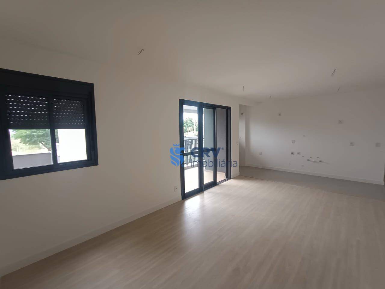 Apartamento à venda com 2 quartos, 84m² - Foto 2