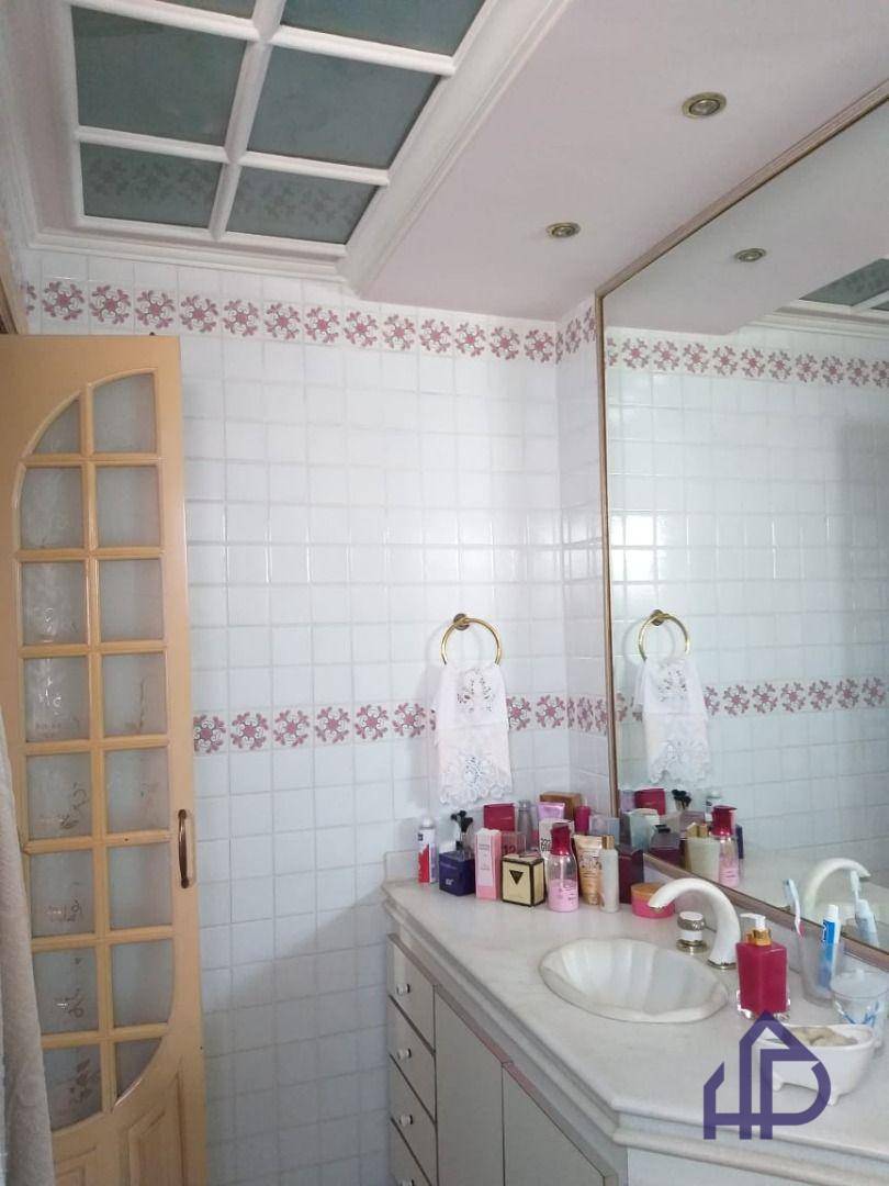 Apartamento para alugar com 3 quartos, 167m² - Foto 25